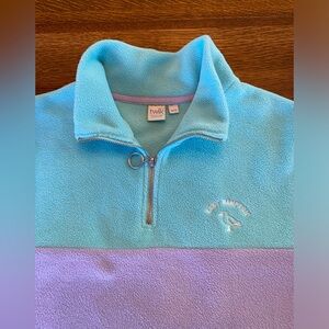 sweater in turquoise and pink polar fabric